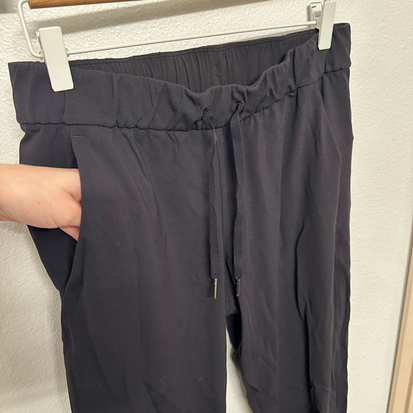 Lululemon joggers - Picture 5 of 8